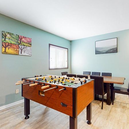 Smoky Mountain Castle Caretaker'S Apartment Сивиървил Екстериор снимка