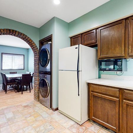 Smoky Mountain Castle Caretaker'S Apartment Сивиървил Екстериор снимка